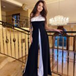 Czarno biały kombinezon