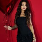 Czarna krótka sukienka