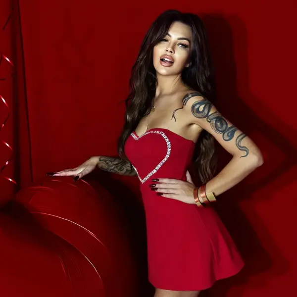 Sukienka rozkloszowana NB V-ness czerwona