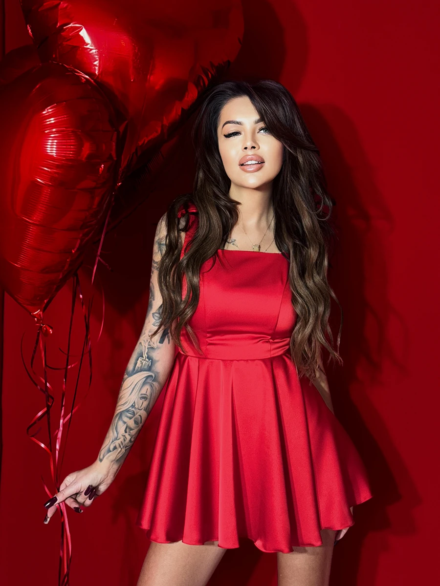 Sukienka satynowa NB Twice czerwona (3) Sukienka satynowa NB Twice czerwona